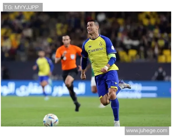 以足球球星名字带心为主题探索运动员的情感世界和他们的成长经历